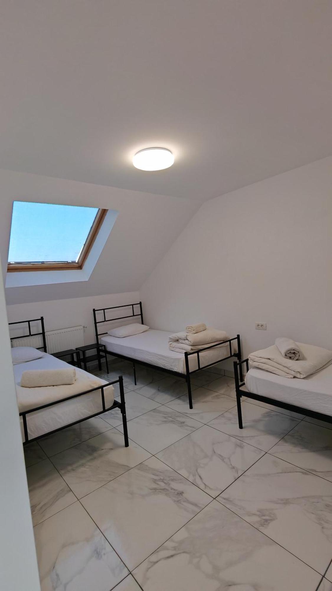 Z Villa Bucharest Luaran gambar