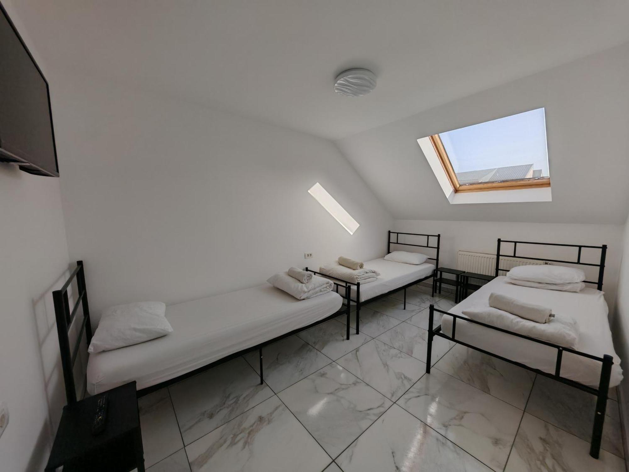 Z Villa Bucharest Luaran gambar