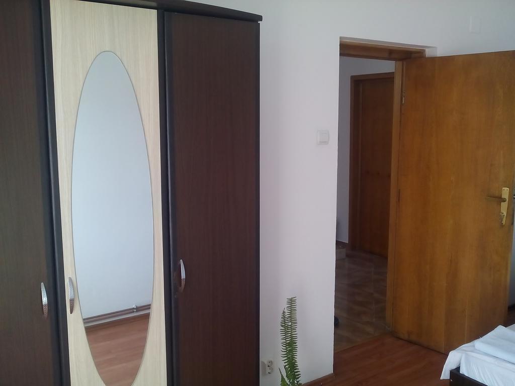 Z Villa Bucharest Bilik gambar